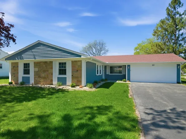 20 Emerson Dr, Schaumburg, IL 60194