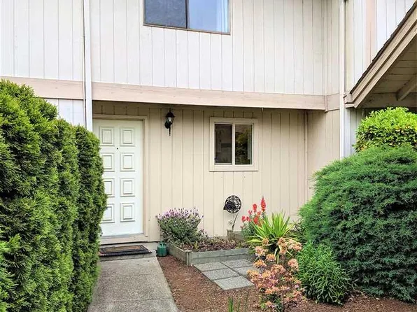 567 32nd Ave SE APT 3, Albany, OR 97322