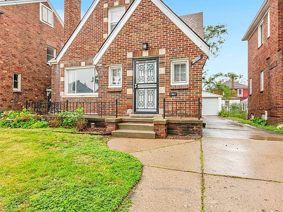 3rd image of 18951 Santa Rosa Dr