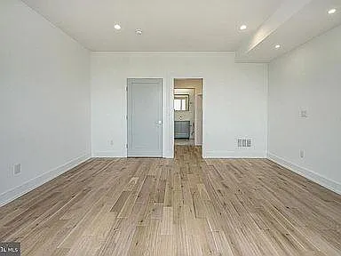 1544 S 20th St — Photo 23