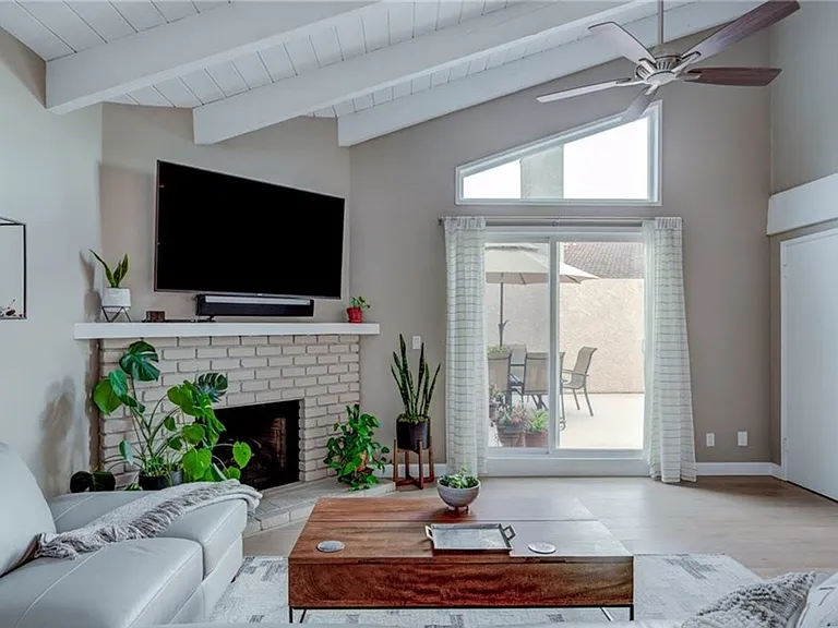 2521 Voorhees Ave #1 — Photo 7