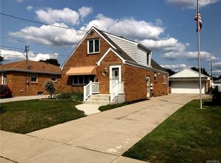 255 Collins Ave, West Seneca, NY