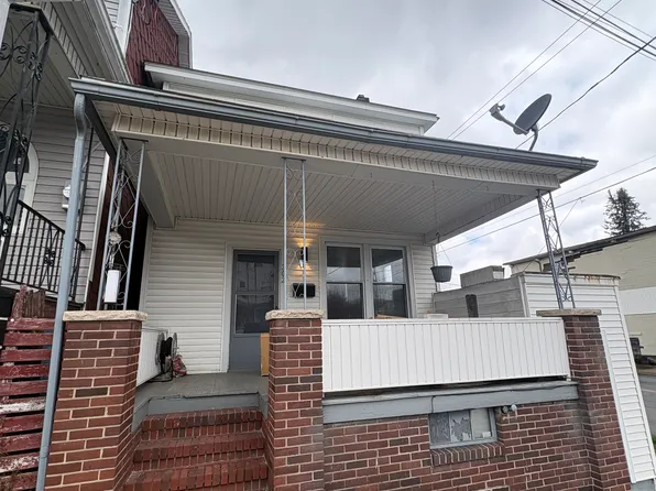 202 S Walnut St, Mount Carmel, PA 17851