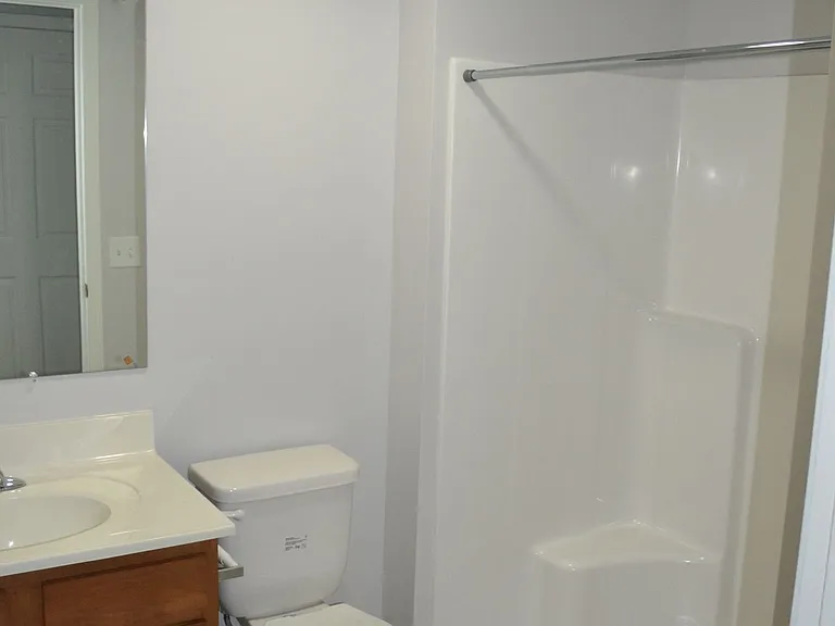 156 Lambert Dr — Photo 32