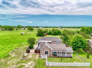 307 Shepard Ln, Brenham, TX 77833