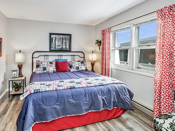 4th image of 2045 Chateau Ct