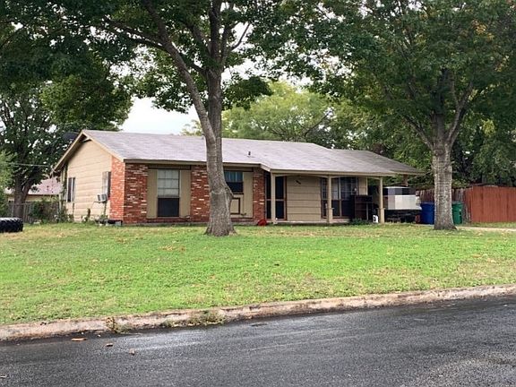 3rd image of 6018 Redbrook Dr