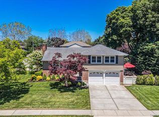 21 Lydia Lane, Garden City, NY 11530