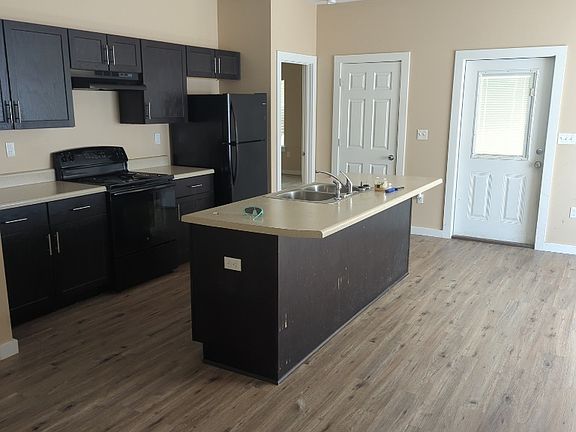 607 Williams Ave - Kitchen _05142024