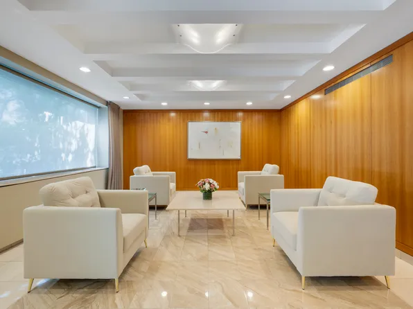 315 East 70th Street 9A image 9 of 9