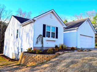 1115 Hillcrest Glenn Cir, Sugar Hill, GA 30518