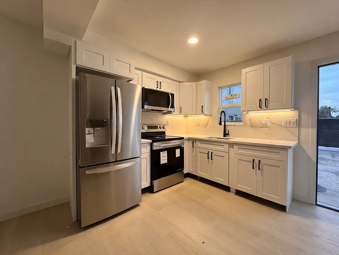 4646-52 Idaho Street - 4652 - Unit 102 — Photo 3