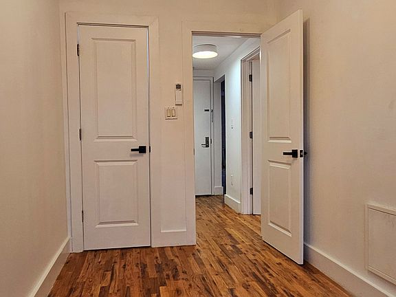 5th image of 1393 Pacific St #4