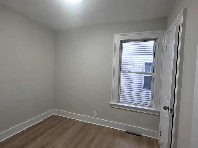 48 Stevens St #1 — Photo 6