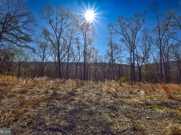 25 Vixen Ln, Gerrardstown, WV 25420