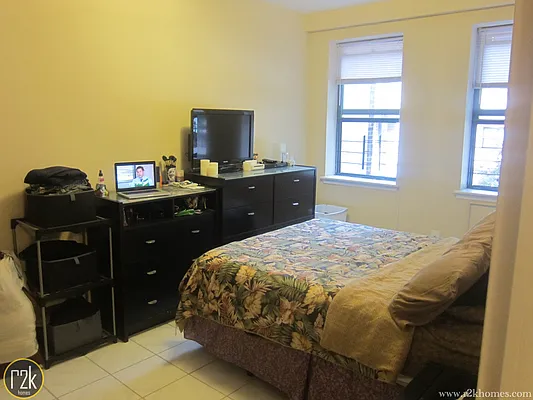 Rented by Realty 2000 Corp | media 15