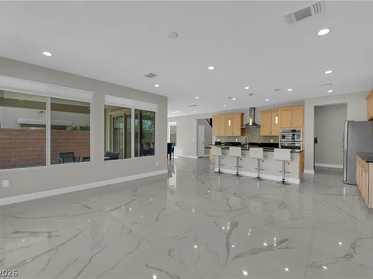 10254 Kesington Dr — Photo 42