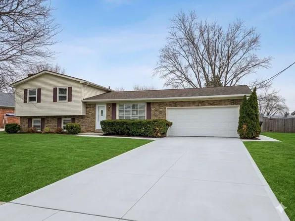 422 Meadow Ln, Trenton, OH 45067