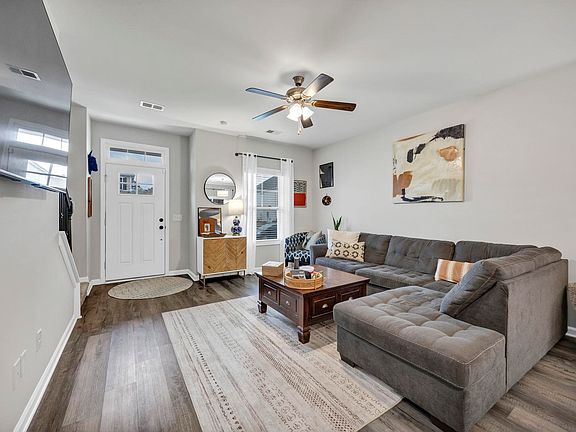 5th image of 1240 Deep Creek Rd