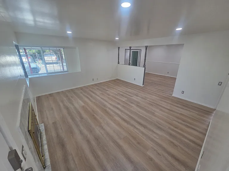 2613 Willard Ave — Photo 3