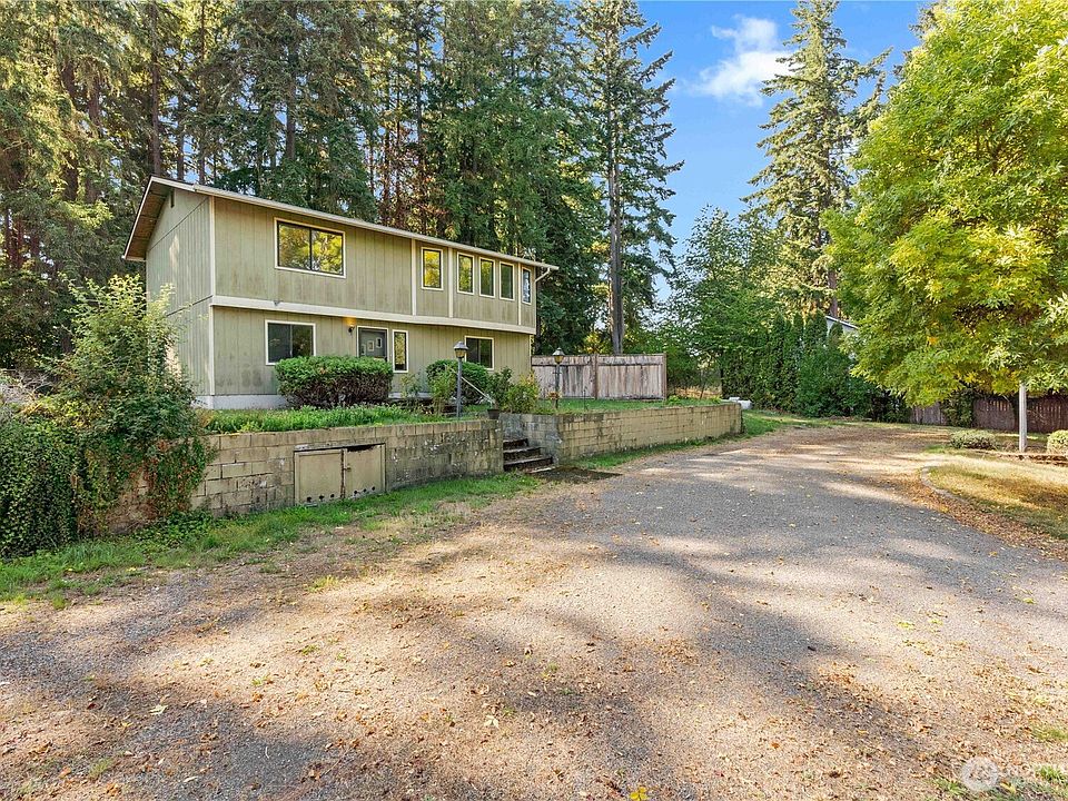1st image of 13837 Horsefall Avenue SE