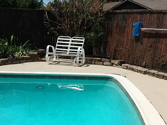 2nd image of 5117 Pemberton Ln