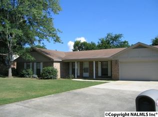 404 Glennwood Rd SW, Decatur, AL 35601