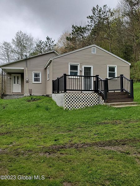 4th image of 1109 North Road