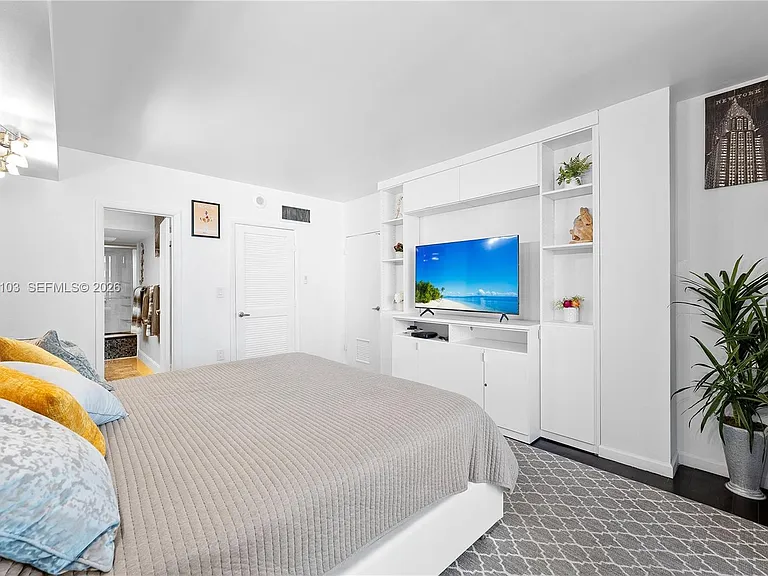 10275 Collins Ave #807 — Photo 18