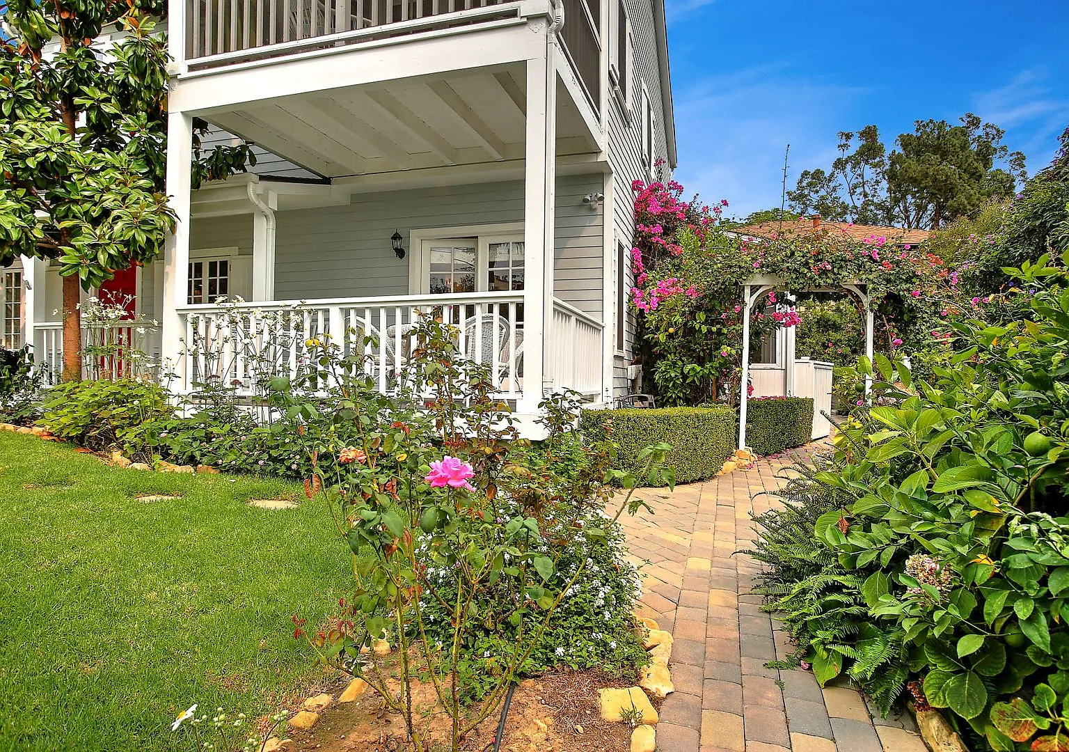 Picturesque Santa Barbara Country Cottage in Prime location! — Photo 4