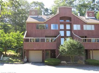 281 Pheasant Gln, Shelton, CT 06484