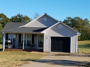 221 Eastwinds Ct, Chesnee, SC 29323