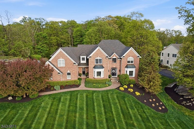 1st image of 6 Fox Run Rd