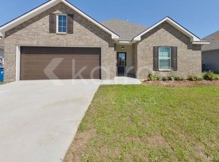 127 Salvat Dr, Lafayette, LA 70507