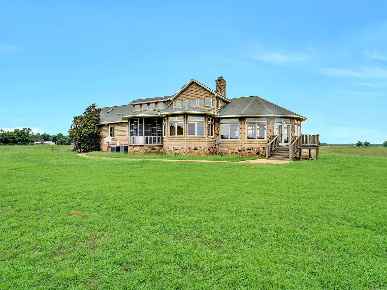 3698 Bush River Rd — Photo 2