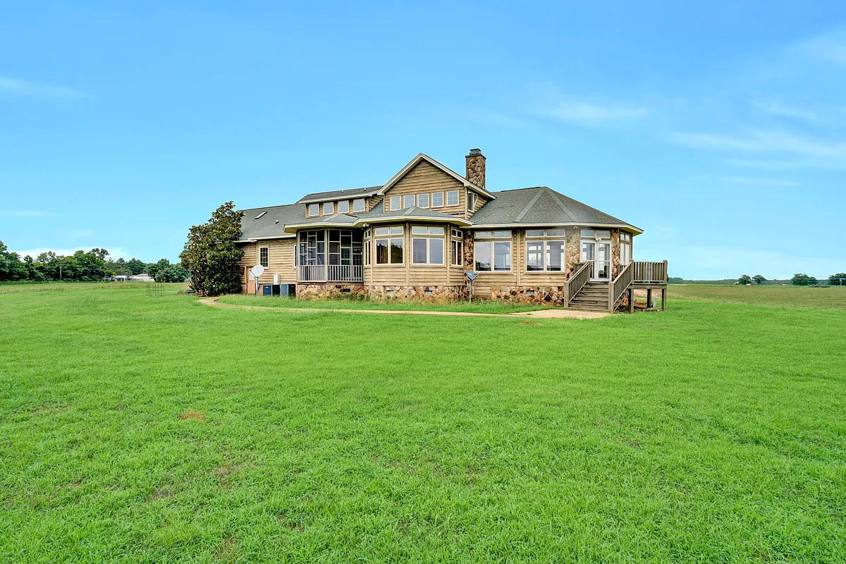 Building Photo - 3698 Bush River Rd