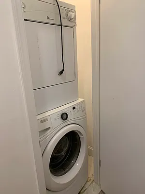 Rented by Salon Realty Corp | media 21