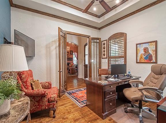 5th image of 100 Stonehaven Ct
