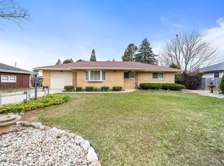 4632 W Fountain Ave, Brown Deer, WI 53223