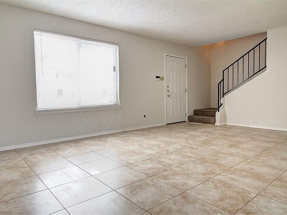 3rd image of 2153 Hazlitt Dr