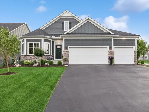 4240 Woodland Cove Pkwy, Excelsior, MN 55331