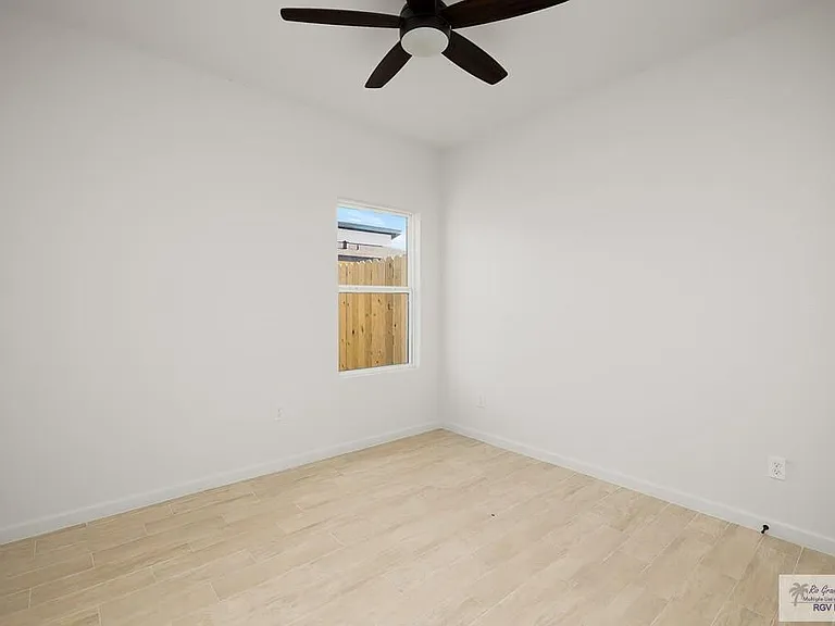 3545 Hidalgo St #2-B — Photo 7