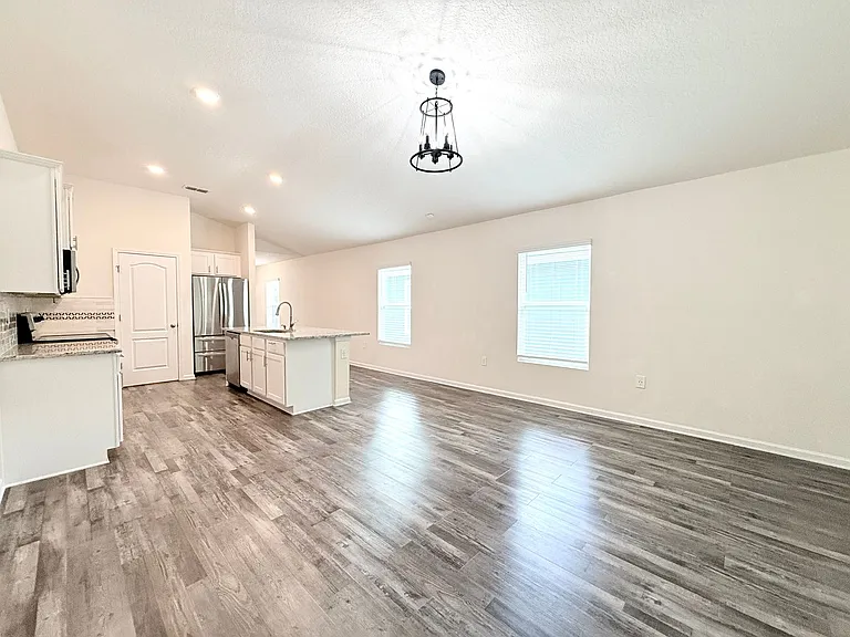7838 Meadow Walk Ln — Photo 11