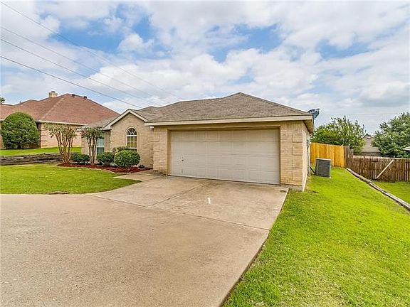 4th image of 616 Gracie Ln