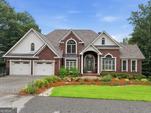 97 Eagle Ridge Trl, Cleveland, GA 30528