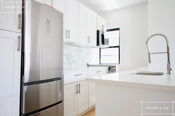Rented by Grand & Co. | media 34