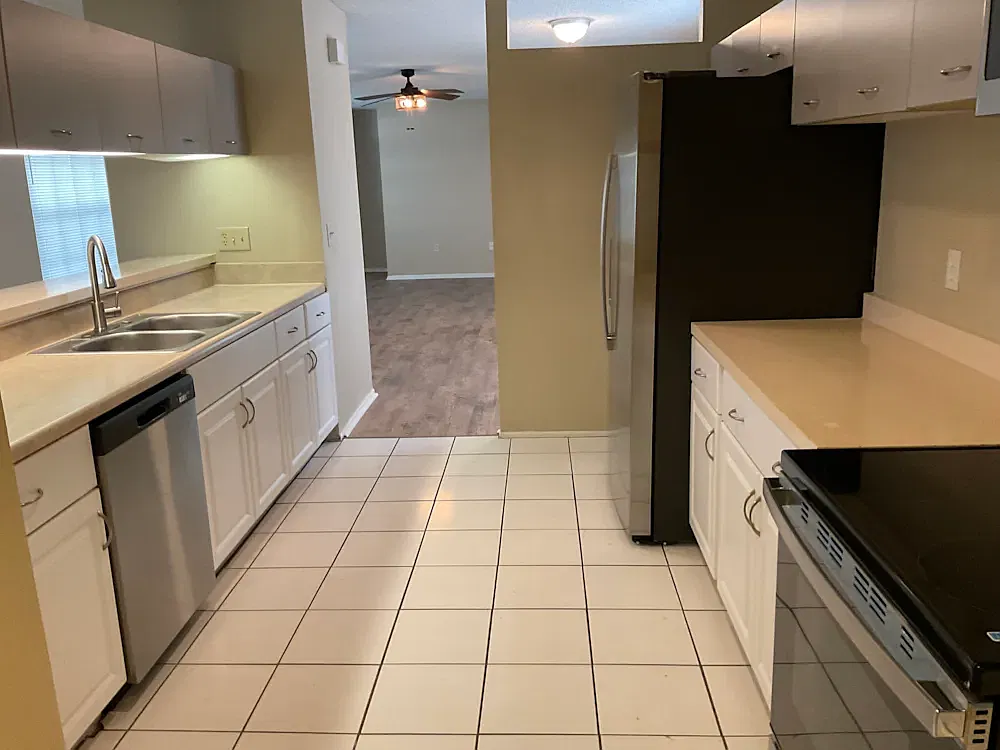 3 bed, 1822 sqft, $2,050 — Photo 4