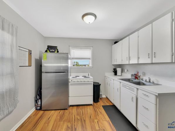 rapid-city-south-dakota-218888852 picture