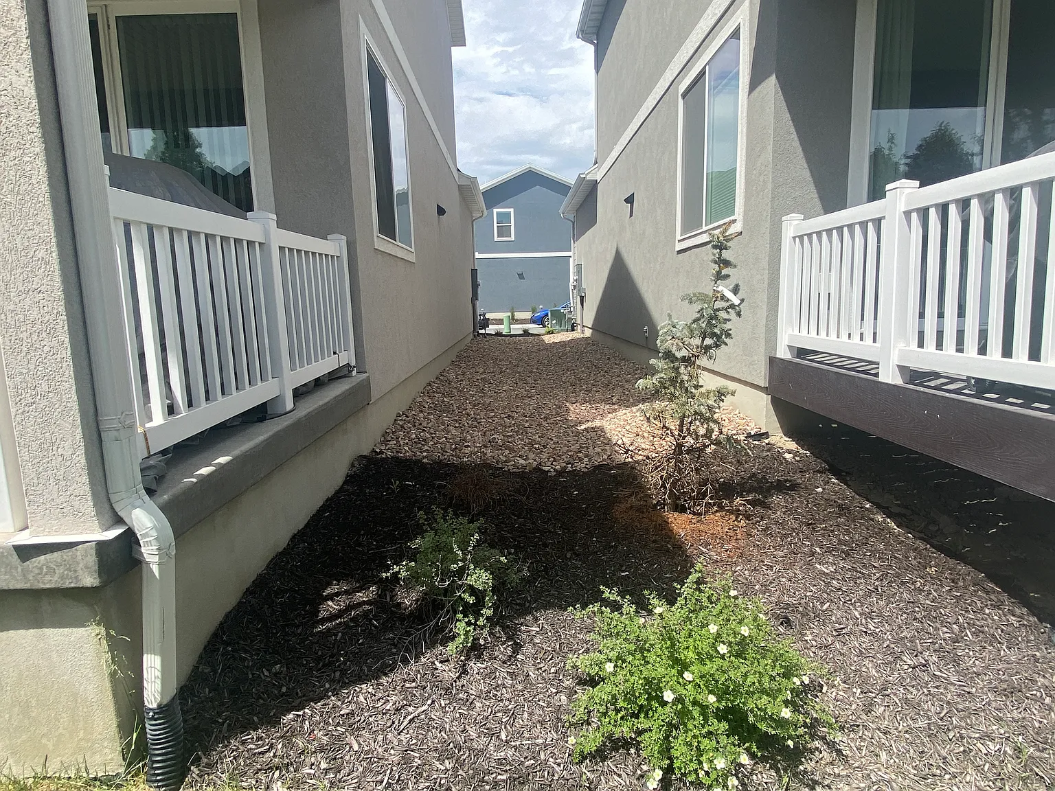 3 bed, 2.5 bath, 2104 sqft, $2,400 — Photo 2