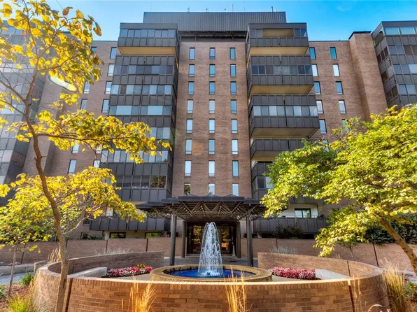 3131 Fleur Dr Unit 401, Des Moines, IA 50321